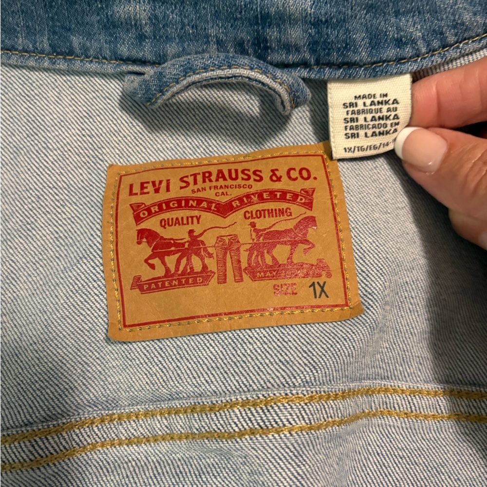 Levi's original Trucker Jacket

The original denim jacket since 1967. - Picture 2 of 14